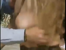 Строгая секретарша Бабетта всегда готова удовлетворить мужчин