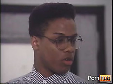 Эта девушка обожает позицию в которой мужчина находится сверху