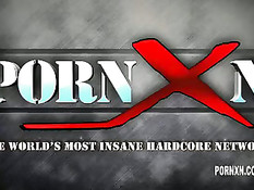 Бьянка любит опыты с пиздой и анальный трах на свежем воздухе