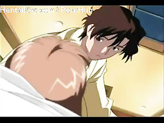 Молодая красавица проходит в кровати сексуальное обучение