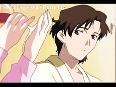 Молодая красавица проходит в кровати сексуальное обучение