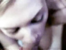 Young chick sucking short dickie