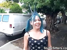 Распутная няня в гараже исполняет все сексуальные желания босса