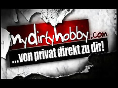 Немецкая девочка сделала отличный минет и вставила член в пизду