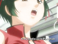 Девушка в красном платье отсасывает в поезде извращенцу в очках