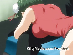 Девушка в красном платье отсасывает в поезде извращенцу в очках