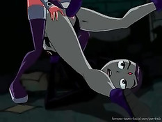 Молоденькие дочери титанов развлекаются с игрушками для секса