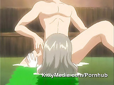 Сладкая аниме подружка делает минет и занимается сексом в бане