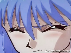 Девочки уложили мальчика в кровать и показали своё мастерство