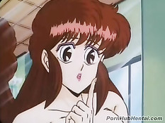 Горячие хентай лесбиянки удовлетворяют друг дружку мочалкой