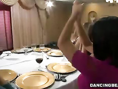 Бабы Майами не в силах устоять перед большим членом чёрного парня