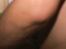 Мужик наслаждается минетом через дырку в стене и трахает тёлку