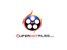 Молодая чернокожая девушка зашла в номер отеля и сделала минет