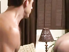 Парни трахались на кровати в ожидании прихода чёрного приятеля