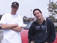 Грудастую девочку Рокси отодрали два мужика в презервативах