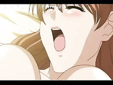 Милая красотка скинула халатик и полезла в постель к бойфренду