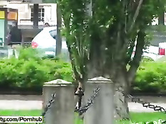 Захватывающие прогулки по большому городу в обнажённом виде