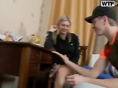 Плохая девочка оттрахана за плохо выученное домашнее задание