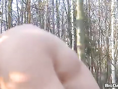 Атлетичные голубые ребята занимаются сексом в берёзовой роще