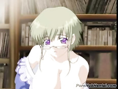 Длинноволосая бестия с красными волосами стонет прыгая на члене