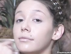 Девки пришли на порно съёмку и занялись групповым сексом с парнем