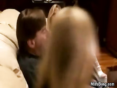 Ноги сексапильных дамочек доставили мужику большое удовольствие