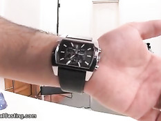 Два мужика отодрали 21-летнюю русскую девушку в попку и киску