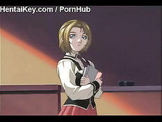 Не замечая окружающих девка мастурбировала на столе в аудитории