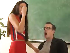 Ребята пригласили в большой дом девушек любящих ролевые игры