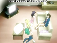 Девушка поймала парня и вытащив из брюк член сделала ему минет