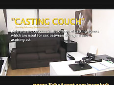 Липовый агент обманом принуждает девушек к половому сношению