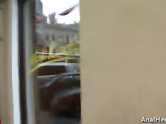 Встреченная на улице девка пошла с парнем и согласилась на анал