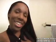 Большой член негра без перерыва трахал сисястую чёрную подругу