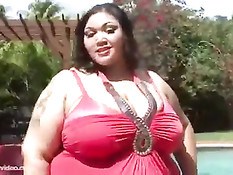 Огромную толстую девку смогли отодрать только два здоровых негра