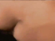 Несколько молодых студенческих пар ебутся под музыку на квартире