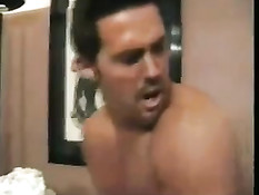 Мамочка с папочкой преподают молодой доченьке искусство секса