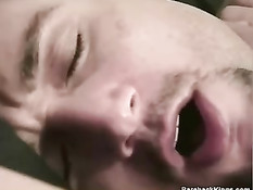 Кольцо натянутое на пенис помогает усилить сексуальные ощущения