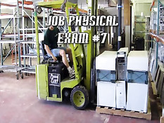 Чёрный парень на приёме у доктора прошёл анальное обследование