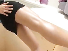 Сисястая богиня Лиза Энн отсасывает член и садится на него верхом