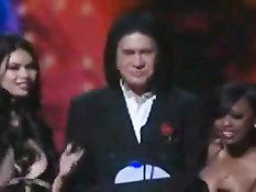 Порнозвезда Дженна Хейз обожает тёплую сперму на лице и языке