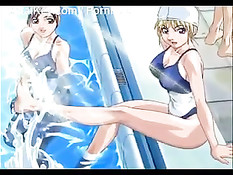 Принимая душ со светловолосой девкой парни трахали её во все дыры