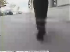 Брюнетку схватили на улице полицейские и жёстко отъебали в участке