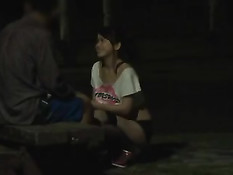 Японская проститутка отсасывает мужику в трейлере и дрочит сиськами