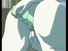 Хентай малышка вечером берёт вибратор и мастурбирует свою киску