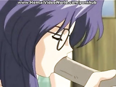 Две обнажённые девушки делали минет и трахались с одетым парнем