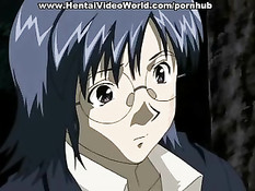 Догнали девку в лесу и поставив на колени заставили сделать минет