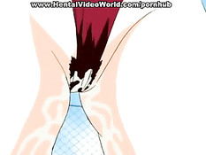 Парень прислонил девку к сеточному забору на крыше и трахнул раком