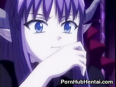 Мокрый оргазм детки после мастурбации удивил всех присутствующих