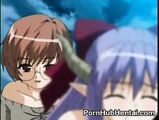 Мокрый оргазм детки после мастурбации удивил всех присутствующих