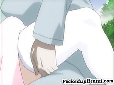 Узкое девичье влагалище оттрахано парнем на свежем воздухе в парке